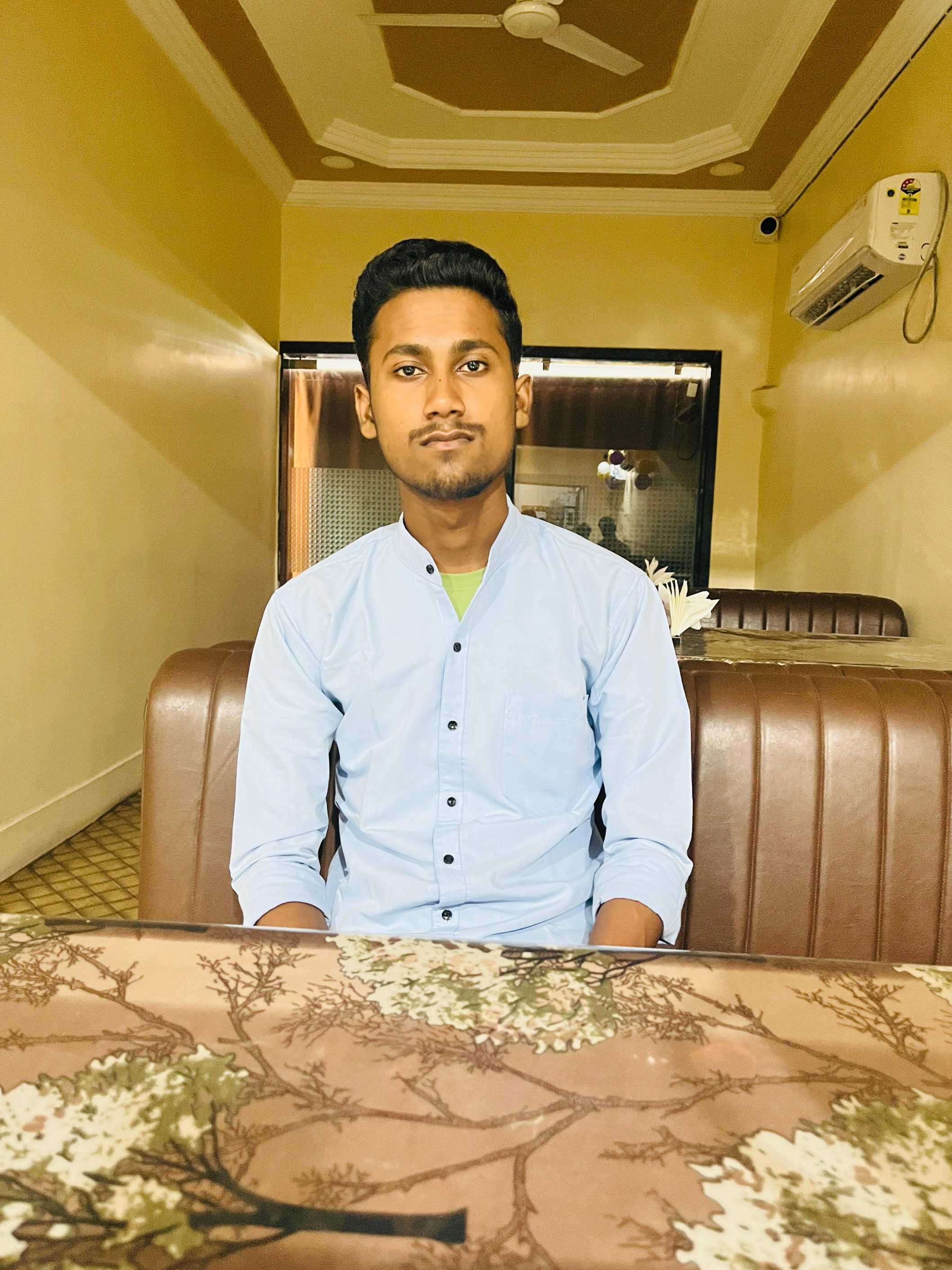 Vivek Kumar's avatar